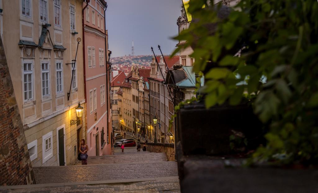 Mcsleep Hostel Prague Exterior photo