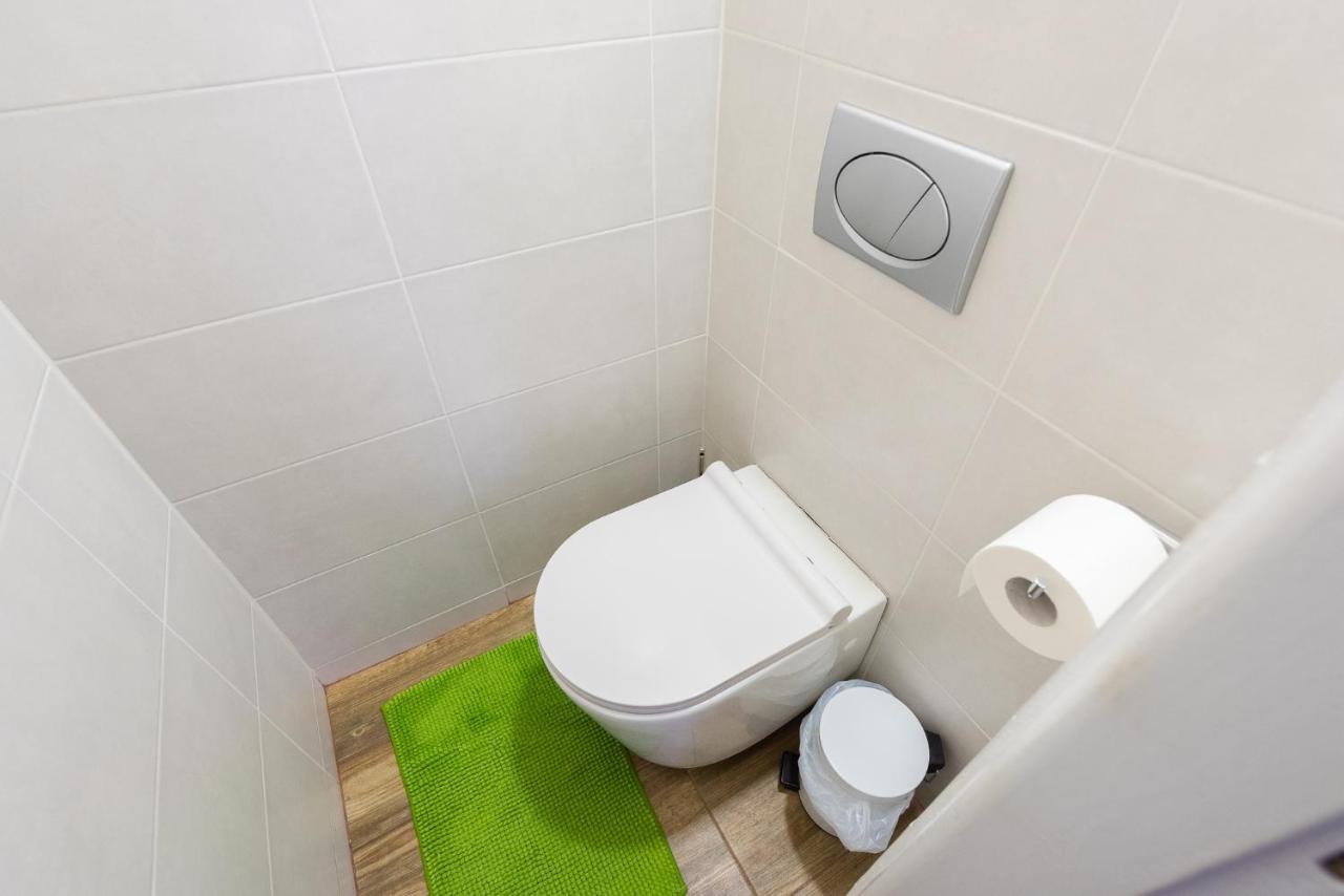 Mcsleep Hostel Prague Exterior photo
